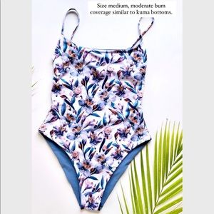 BBSWIMMIES reversible onesie onepiece size medium